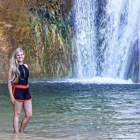 Meet your Posher, Kimberly - Picture 9 of 16